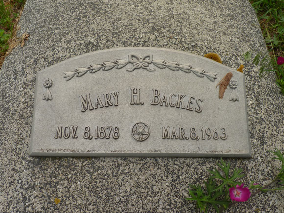 Backes Mary