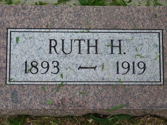 Holt Ruth