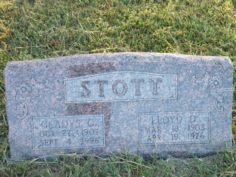 Stott Gladys Lloyd